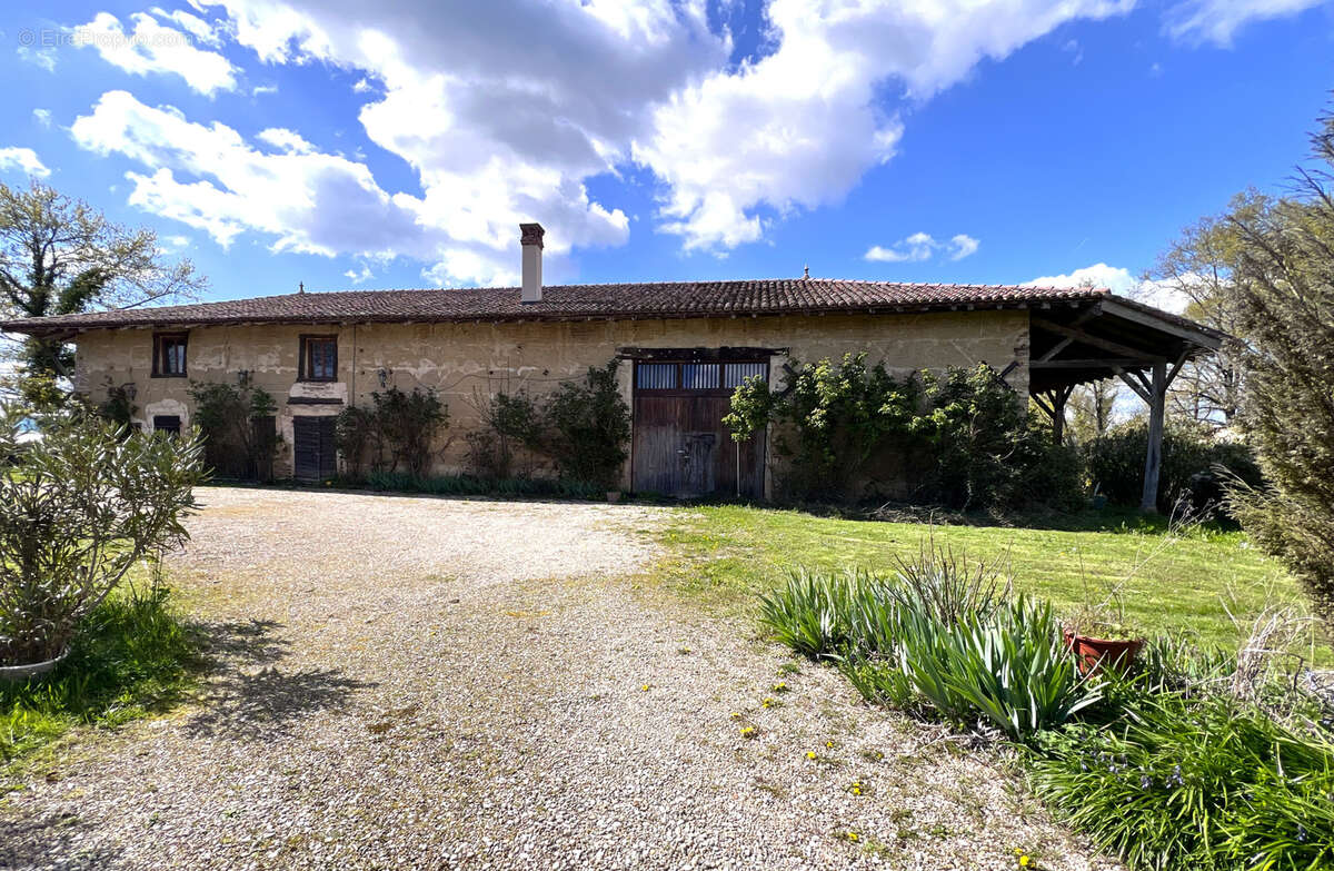 Maison à PONT-DE-VAUX