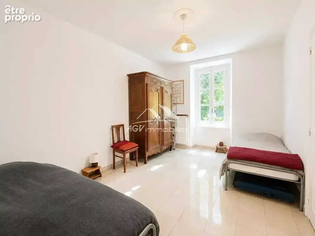 Centre ville Alès - Appartement T5 avec balcon - photo 7
