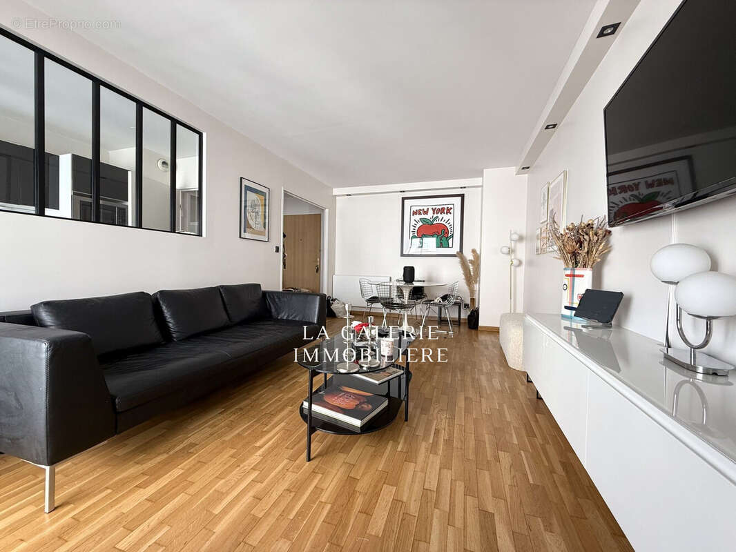 Appartement à SURESNES