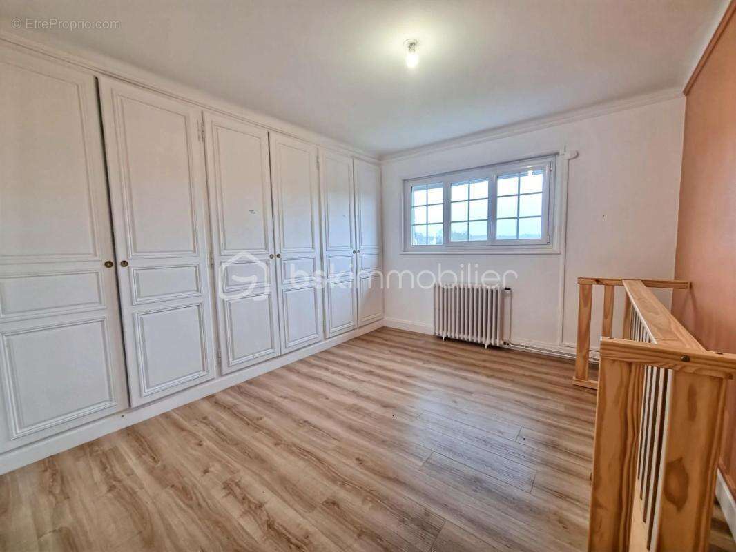 Appartement à ELLIANT