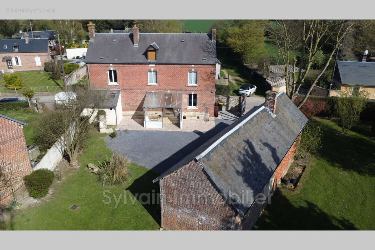 Maison à MORVILLERS