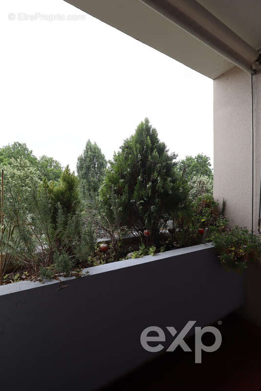Appartement 64 m² à Cenon  - photo 6