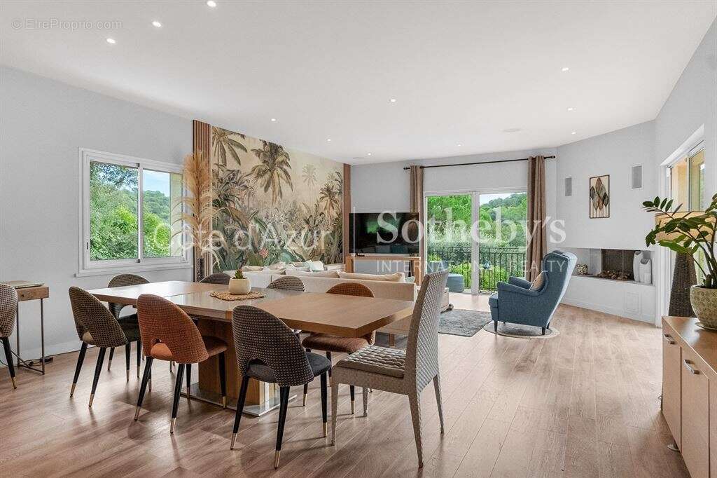 Maison à MOUGINS