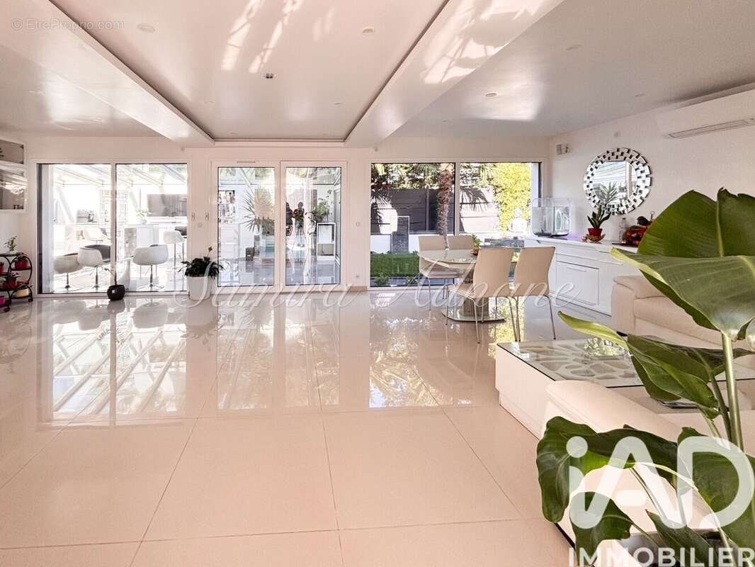 Photo 7 - Maison à MONTIGNY-LES-CORMEILLES