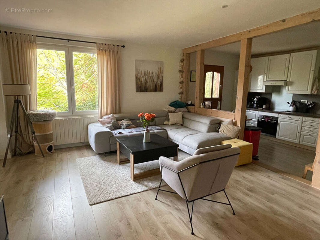 Maison à LES ESSARTS-LE-ROI