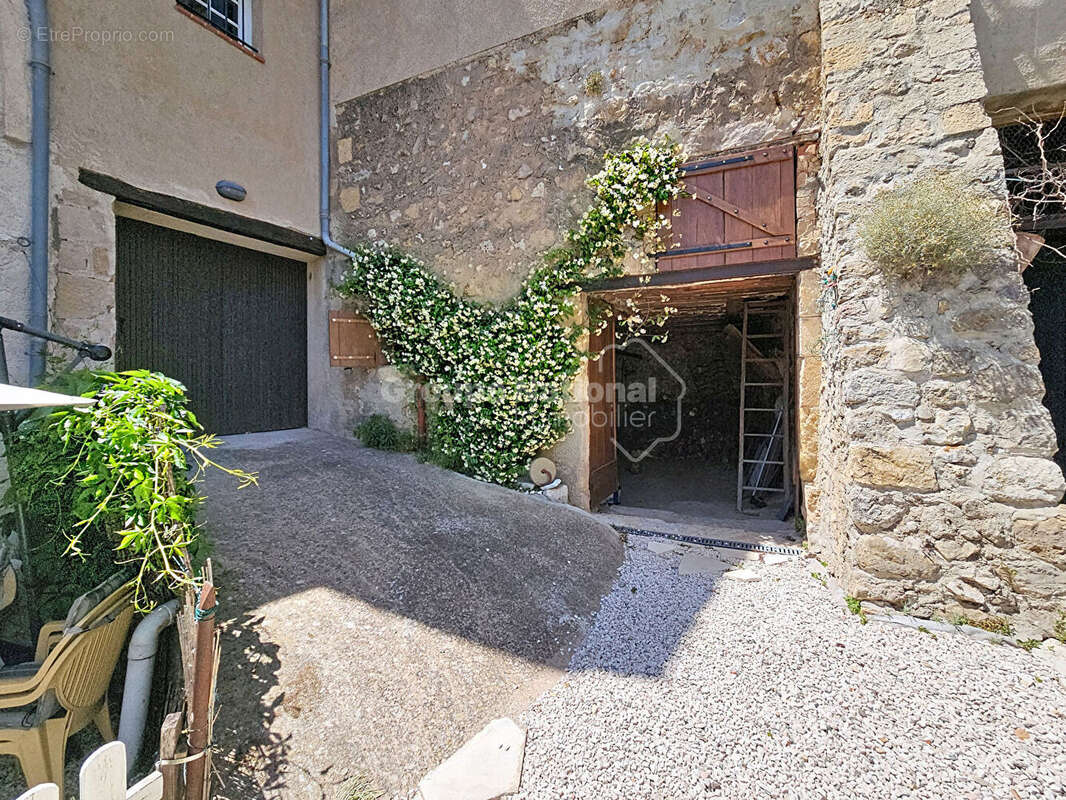 Charmante maison de village avec jardin, garage et espace indépendant - 130m² - photo 13