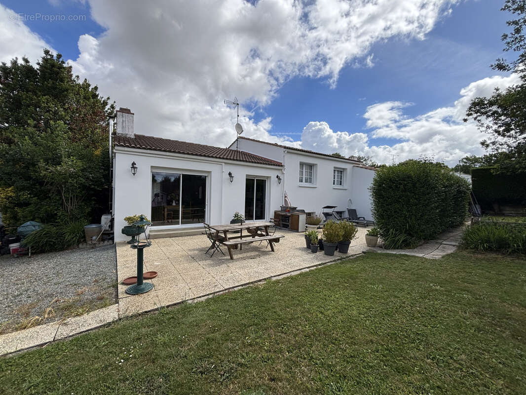 Maison à LE GIROUARD