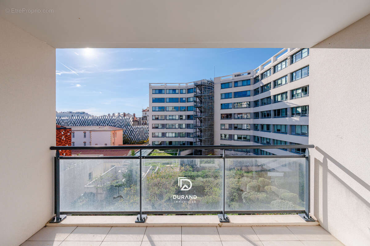 Appartement à MARSEILLE-2E