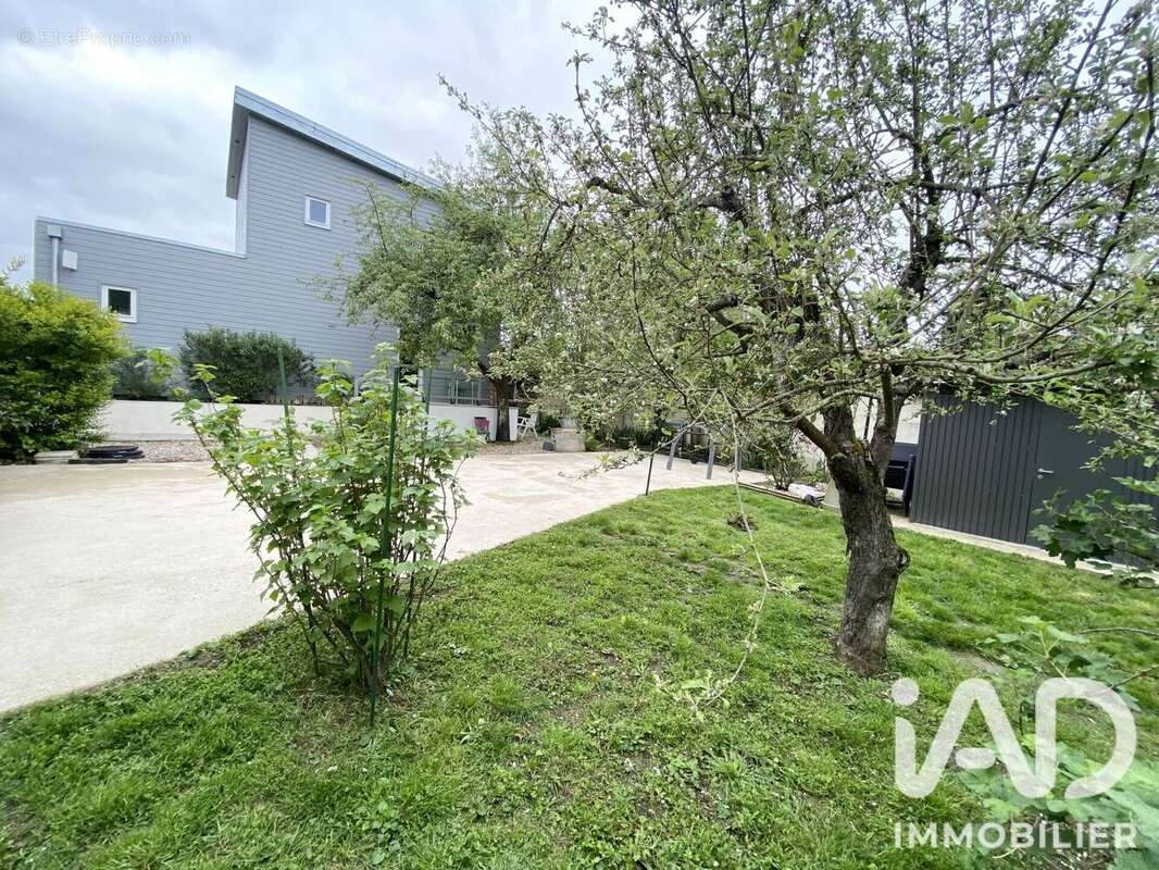 Maison 110 m² à Boissise-Le-Roi  - photo 4