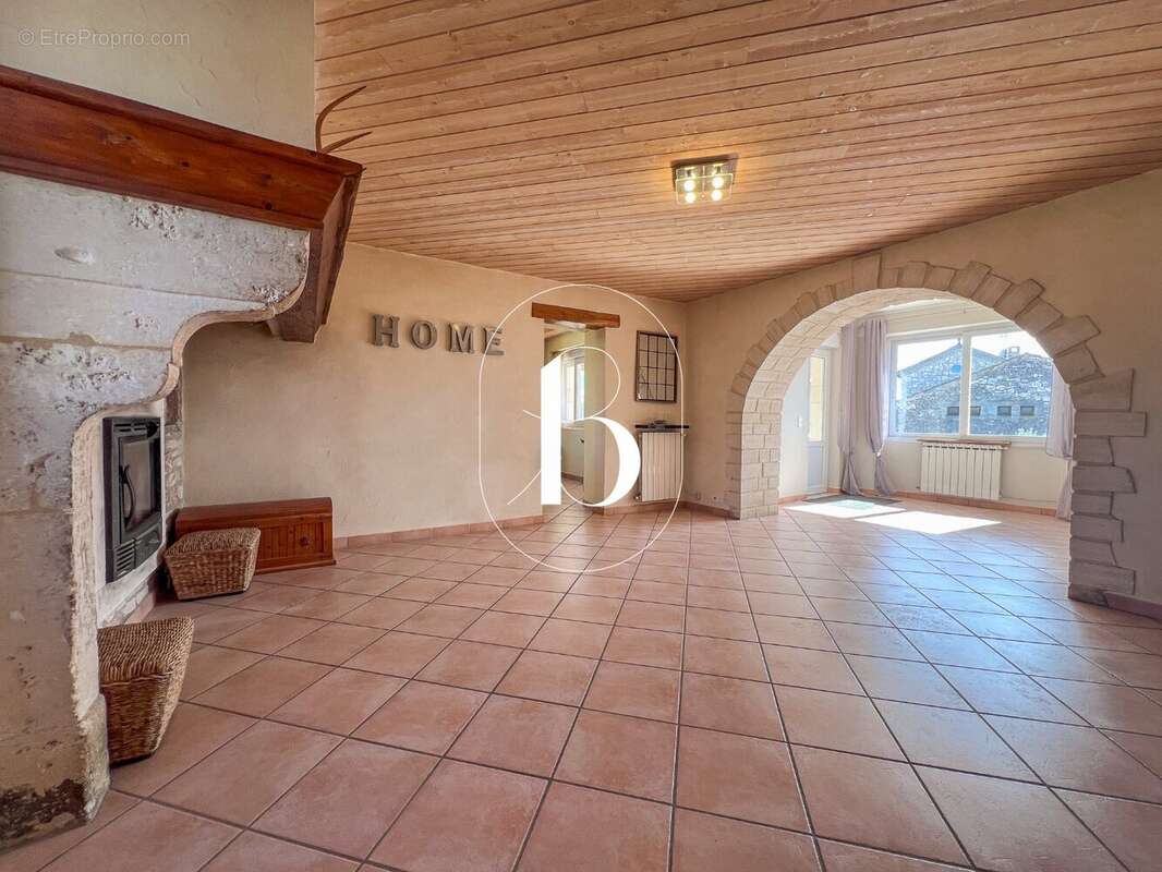 Maison à ORGNAC-L'AVEN