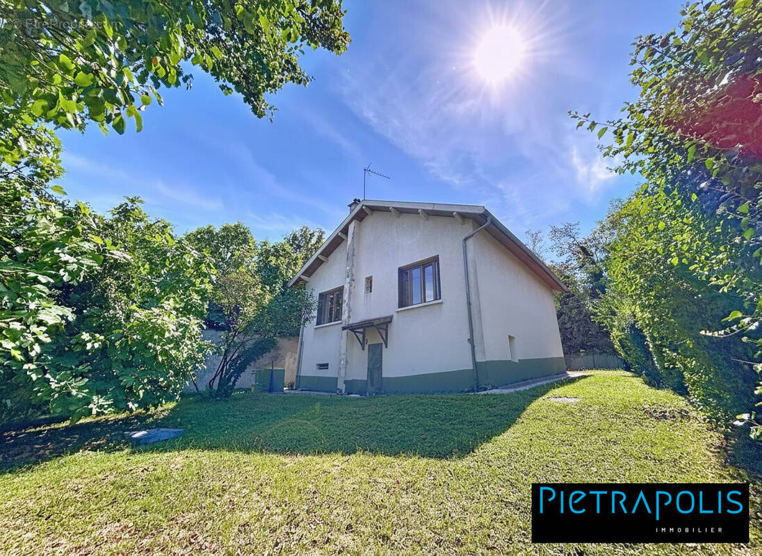 Maison à DECINES-CHARPIEU