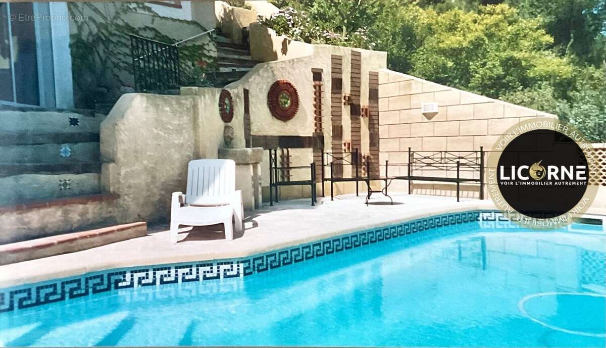 Maison à SAINT-CYR-SUR-MER