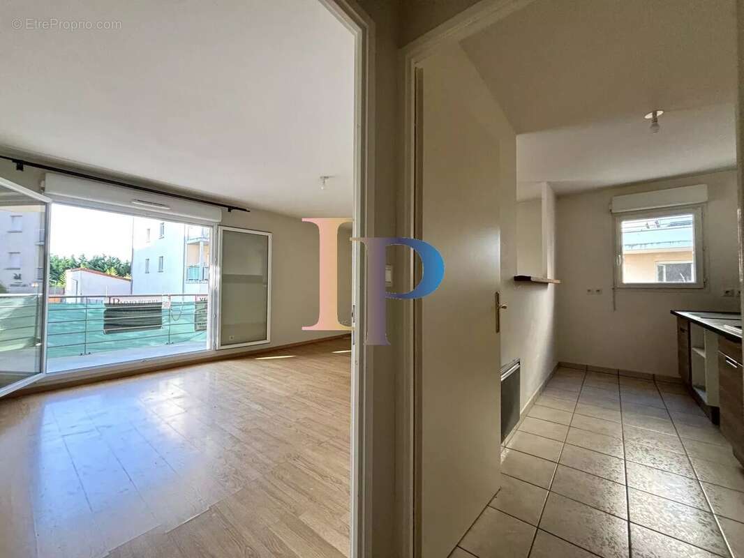 Appartement à LE COTEAU