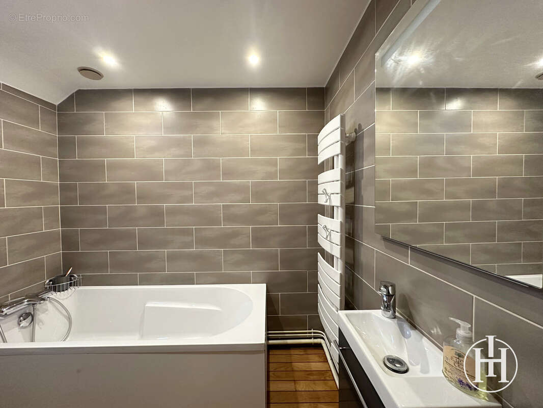 Maison à SAINT-AMAND-MONTROND