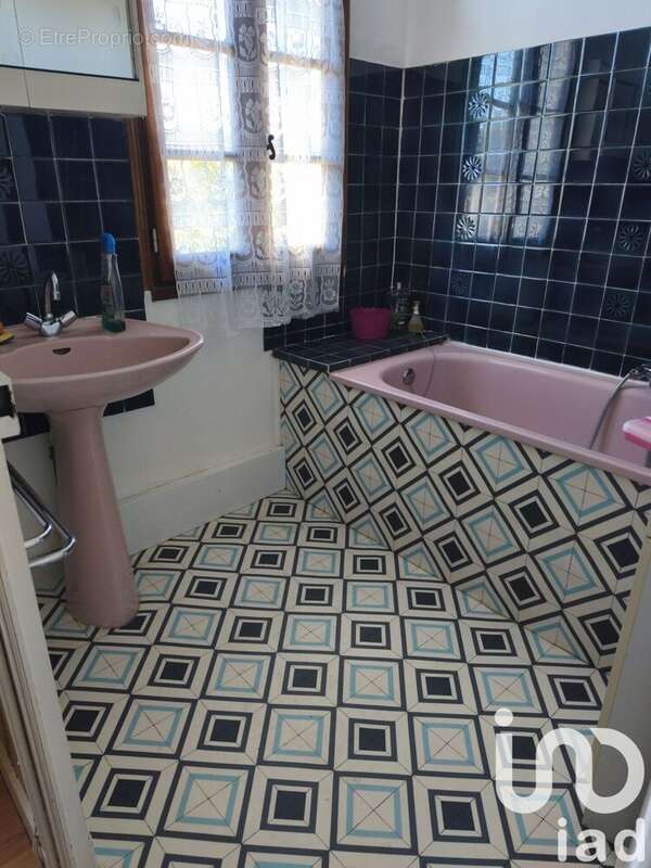 Maison 107 m² à Voulgezac  - photo 7