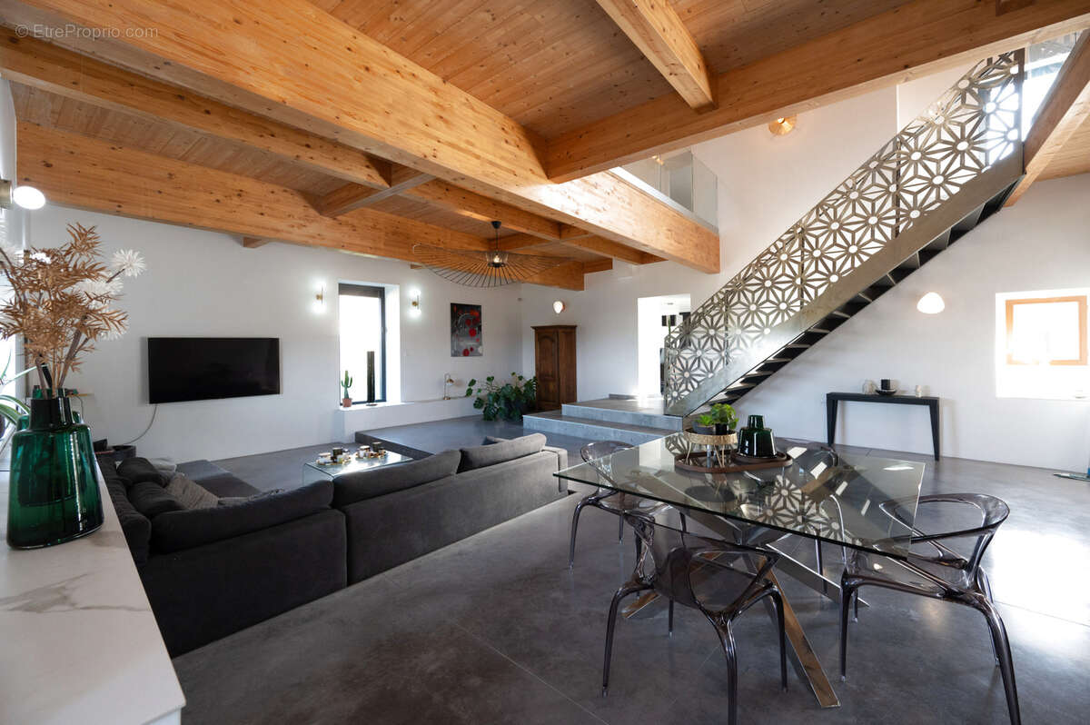 Maison à SAINT-BARDOUX