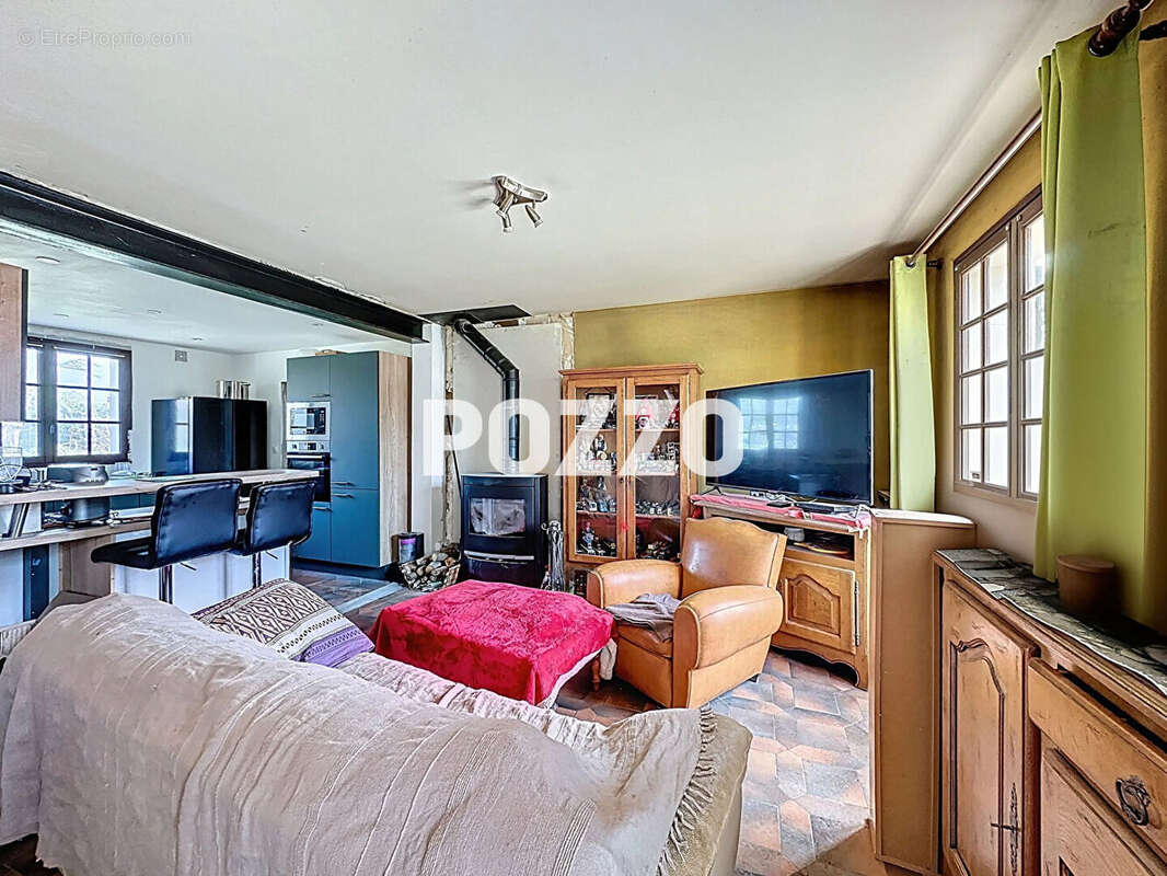 Maison à DRAGEY-RONTHON