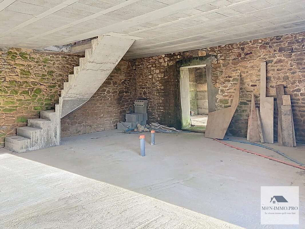 Maison 245 m² à Chauvigne  - photo 3