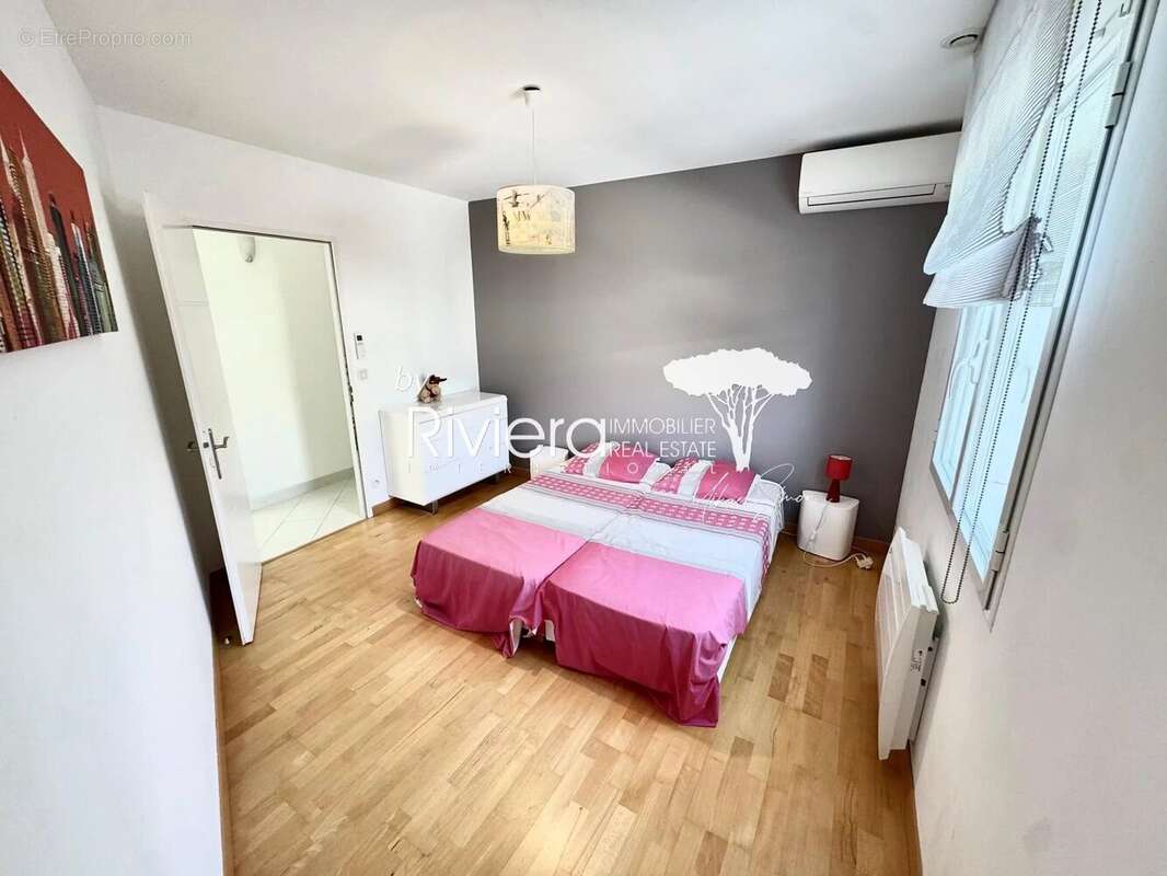 Cavalaire   propriété 309m2 vue mer, piscine & proche plages - photo 24