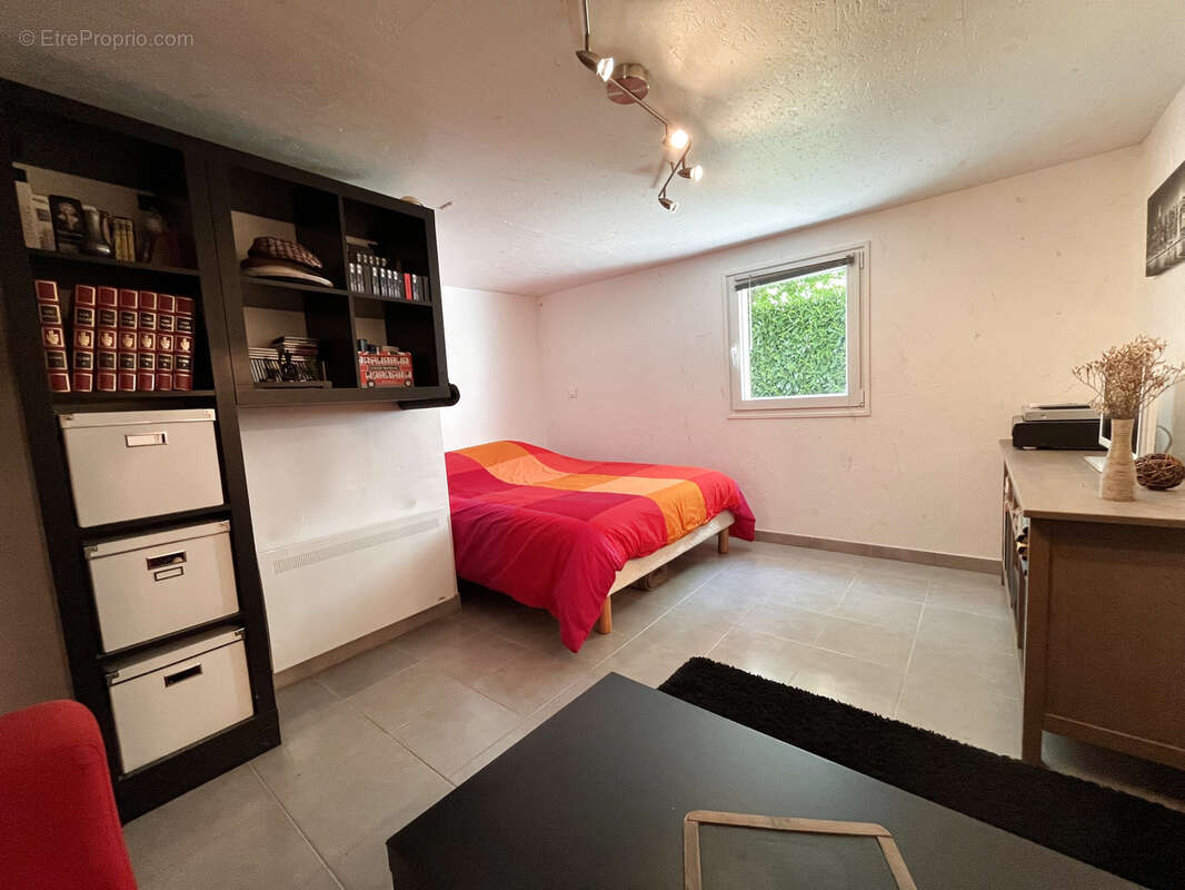 Maison à SAINT-ETIENNE-DE-MONTLUC