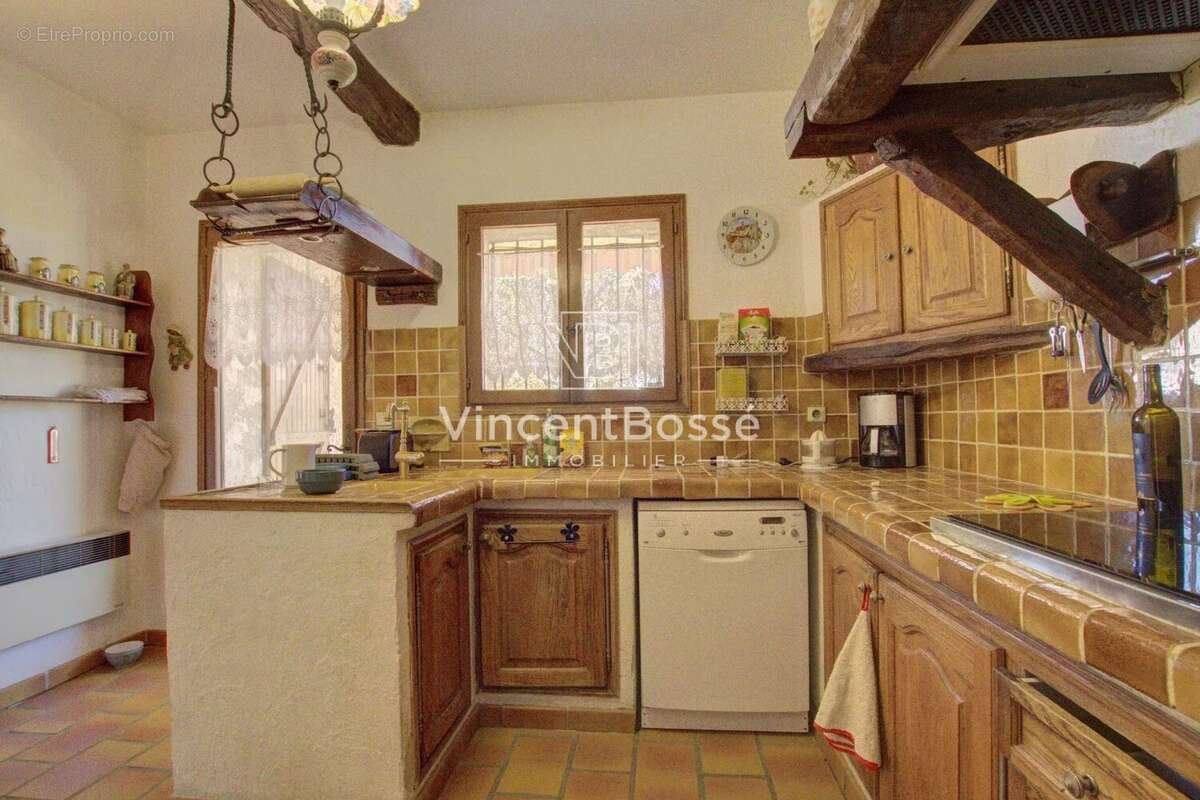 Maison à SAINT-LAURENT-DU-VAR