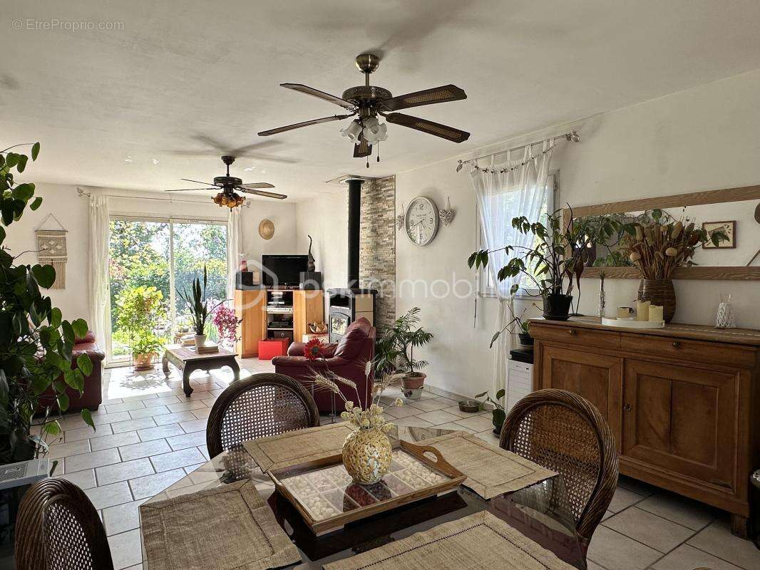 Maison à FORCALQUIER