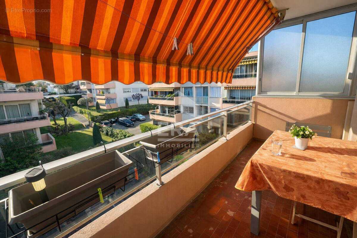 Appartement à LE CANNET