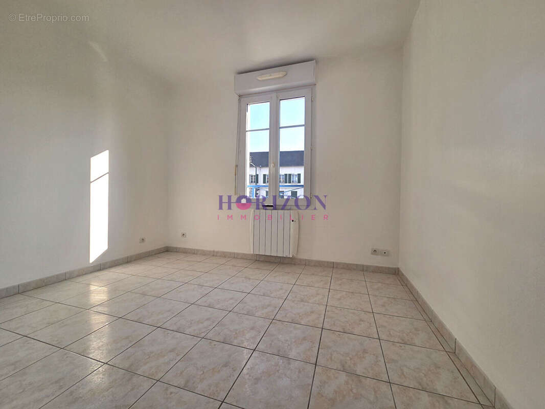 Appartement à LA CHAPELLE-EN-SERVAL