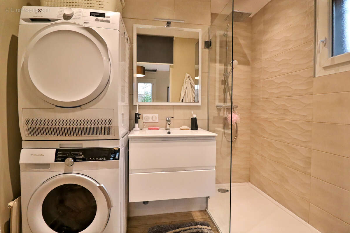 Maison à SAINTE-SAVINE