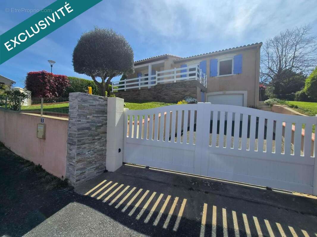 Photo 2 - Maison à AUSSILLON