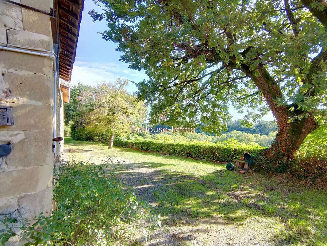 Maison à SAINT-BARDOUX