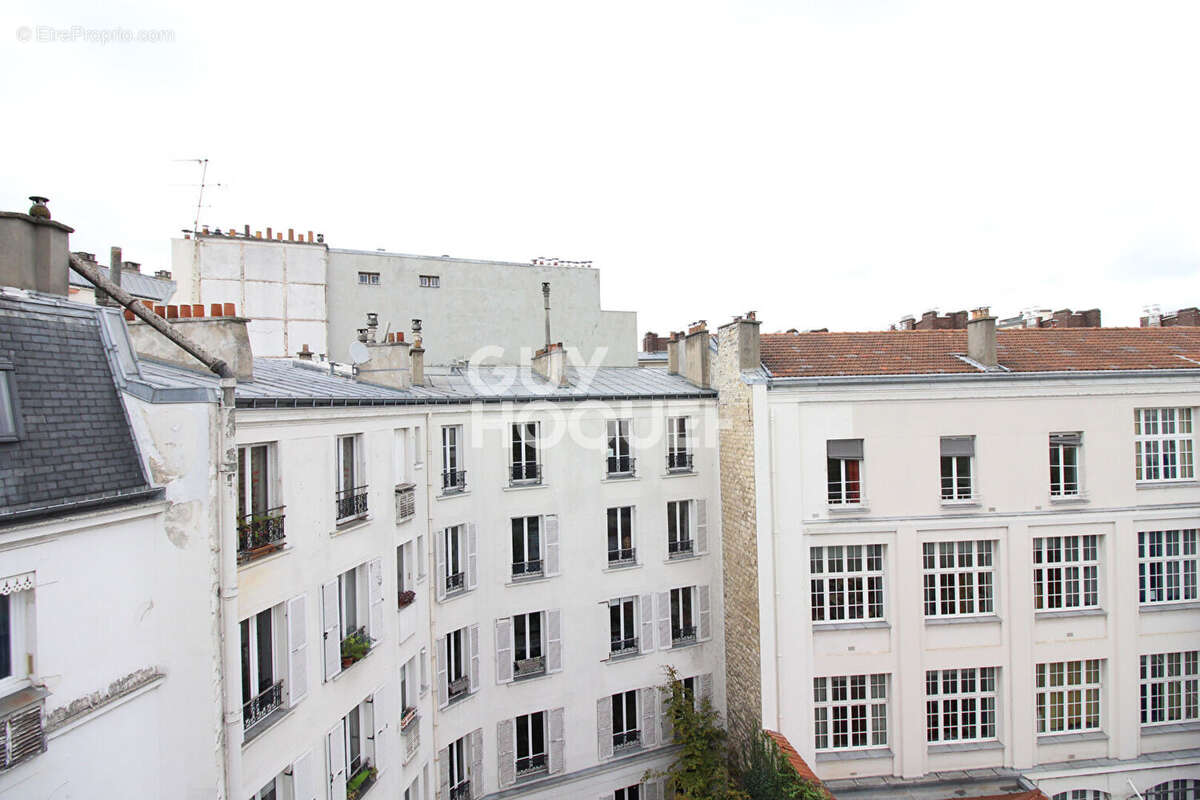Appartement à PARIS-14E