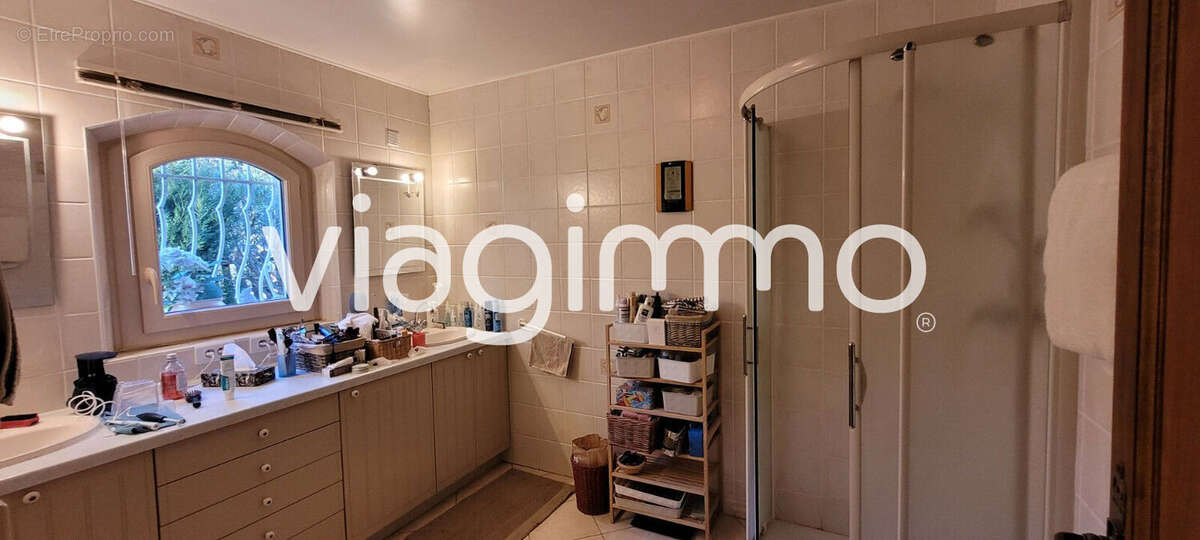 Maison à SAINT-CEZAIRE-SUR-SIAGNE