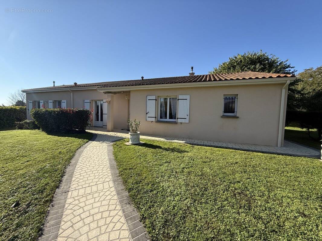 Maison à LA ROCHETTE