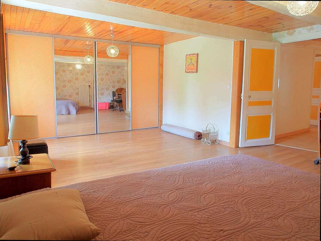 Maison 124 m² à Messeix  - photo 7
