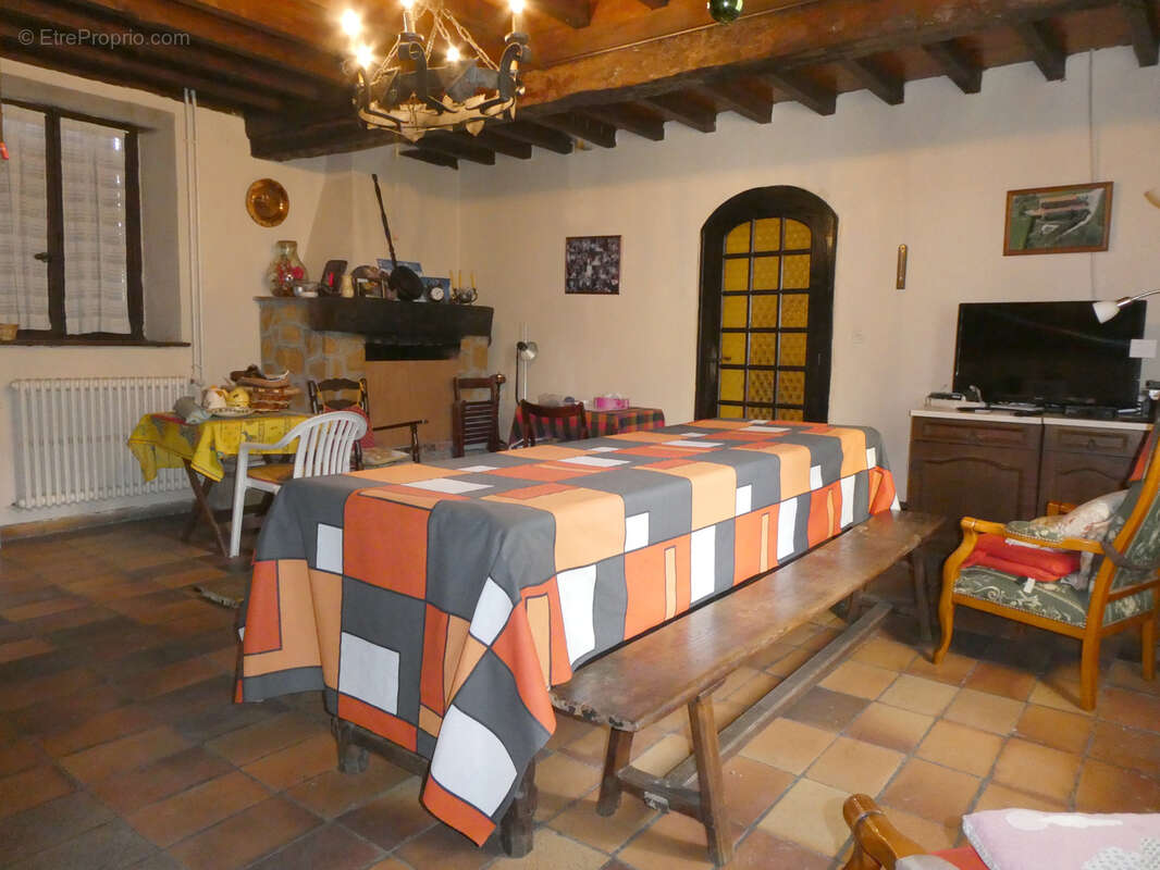 Maison à SAINT-LAURENT-DE-CHAMOUSSET