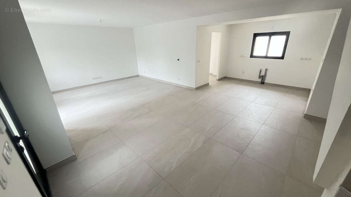 Maison à PONT-EVEQUE