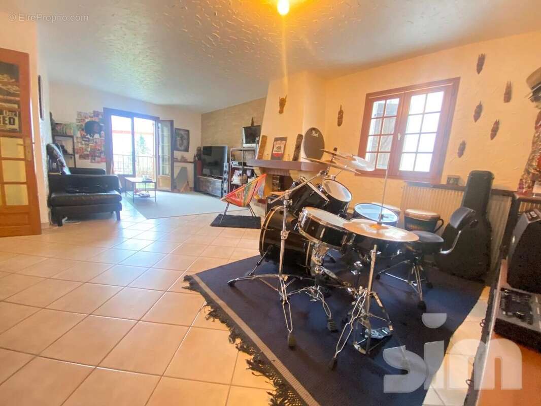 Appartement à BROU-SUR-CHANTEREINE