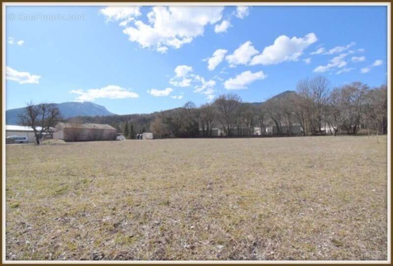 Terrain à CASTELLANE