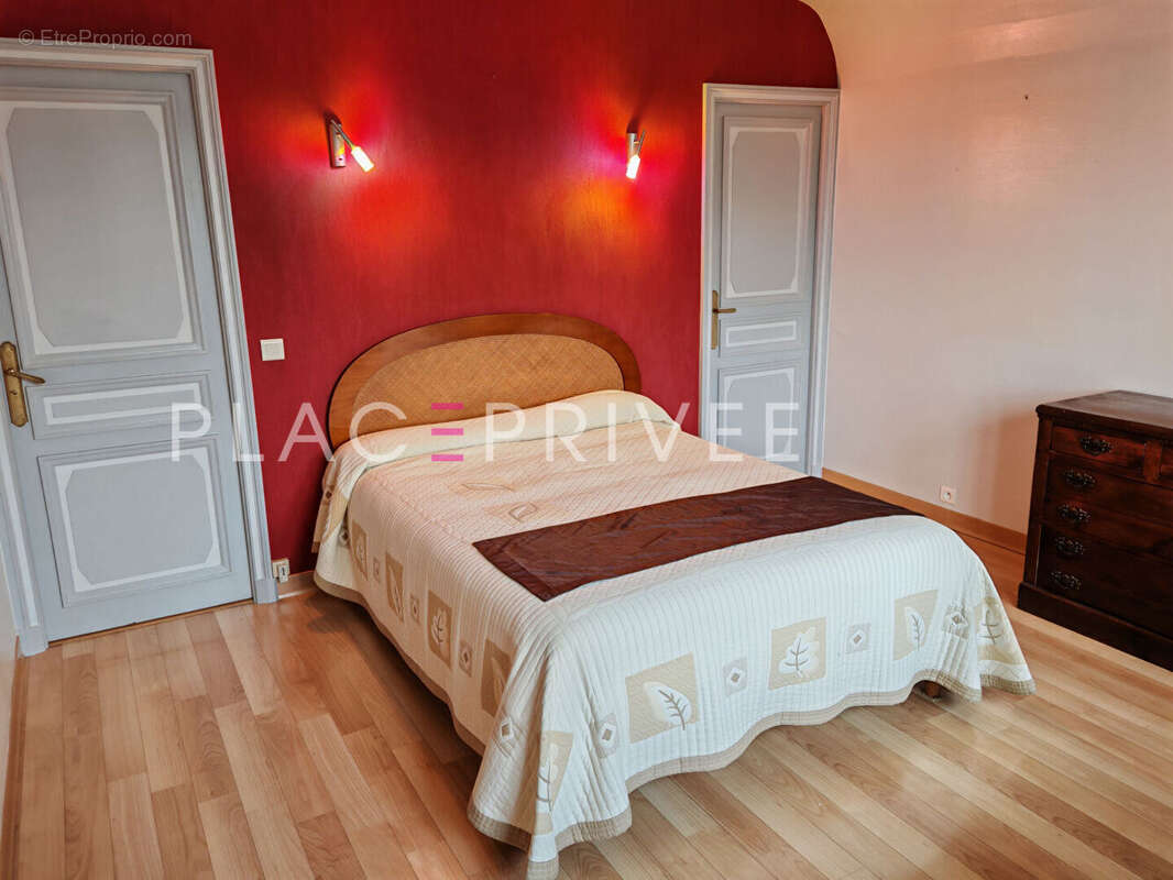 Maison à CHATEAUVILLAIN