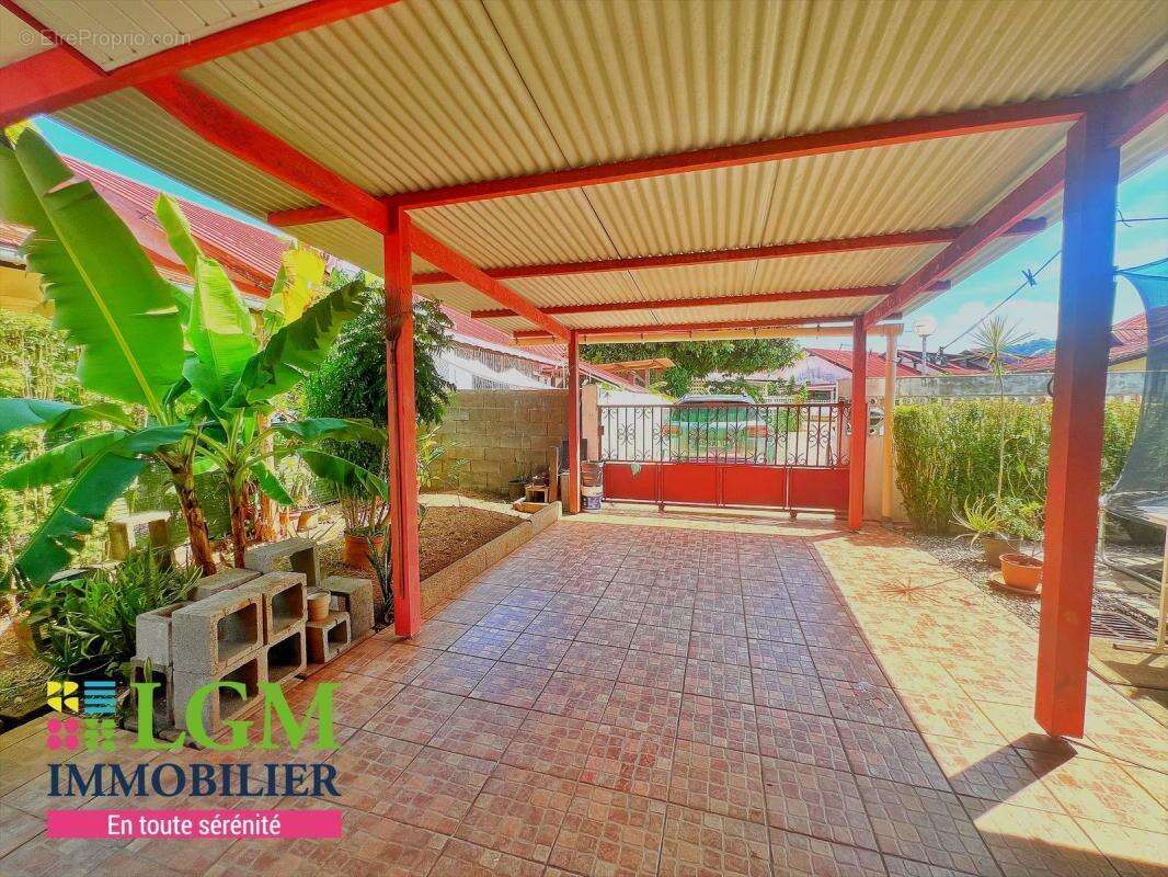 Maison à REMIRE-MONTJOLY