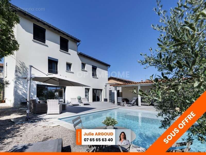 Maison à GREZIEU-LA-VARENNE