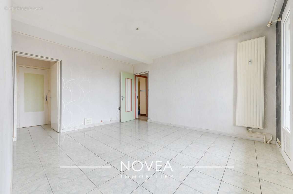 Appartement à RILLIEUX-LA-PAPE