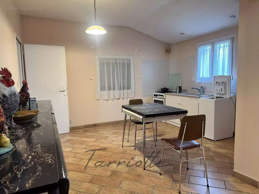 Maison à MONTELIMAR