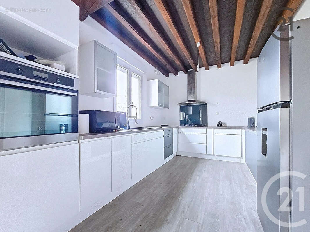 Maison à SAINT-PARRES-AUX-TERTRES