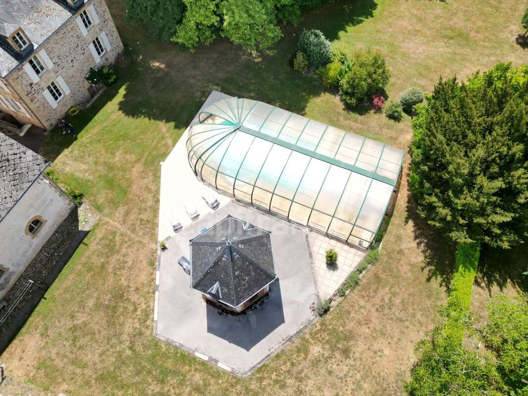 Maison de maitre à vendre 13 pièces LANOUAILLE (24) 2.6 hectares - photo 18