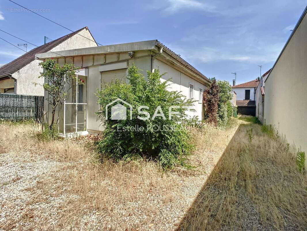 Photo 2 - Maison à SAINT-MAUR-DES-FOSSES