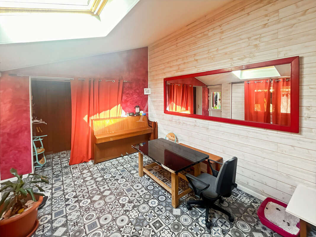 Maison à LES MUREAUX