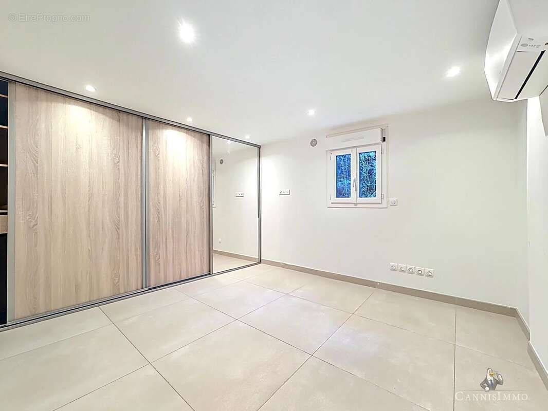 Appartement à AURIBEAU-SUR-SIAGNE