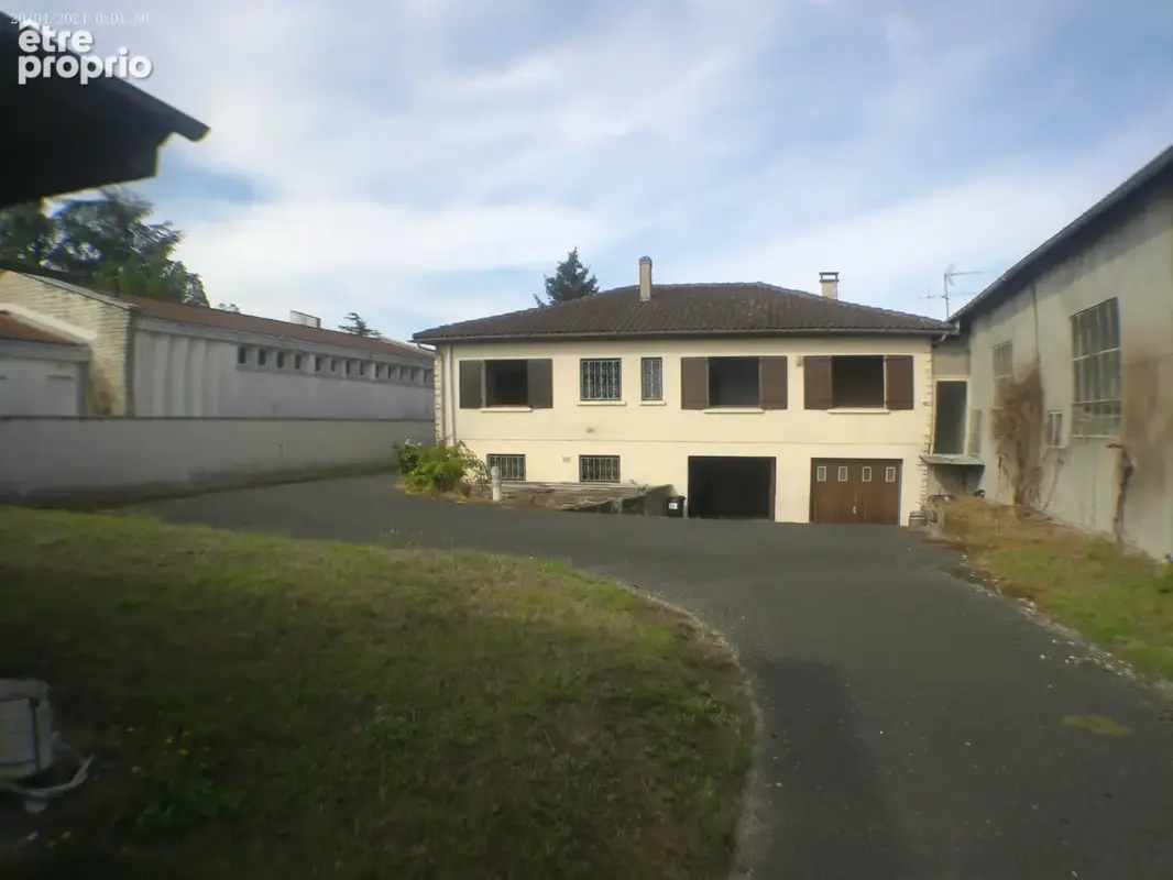 Chateaubernard a vendre maison en pierre - photo 4